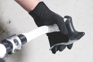 Mountain-Made-Outdoor-Gloves-2